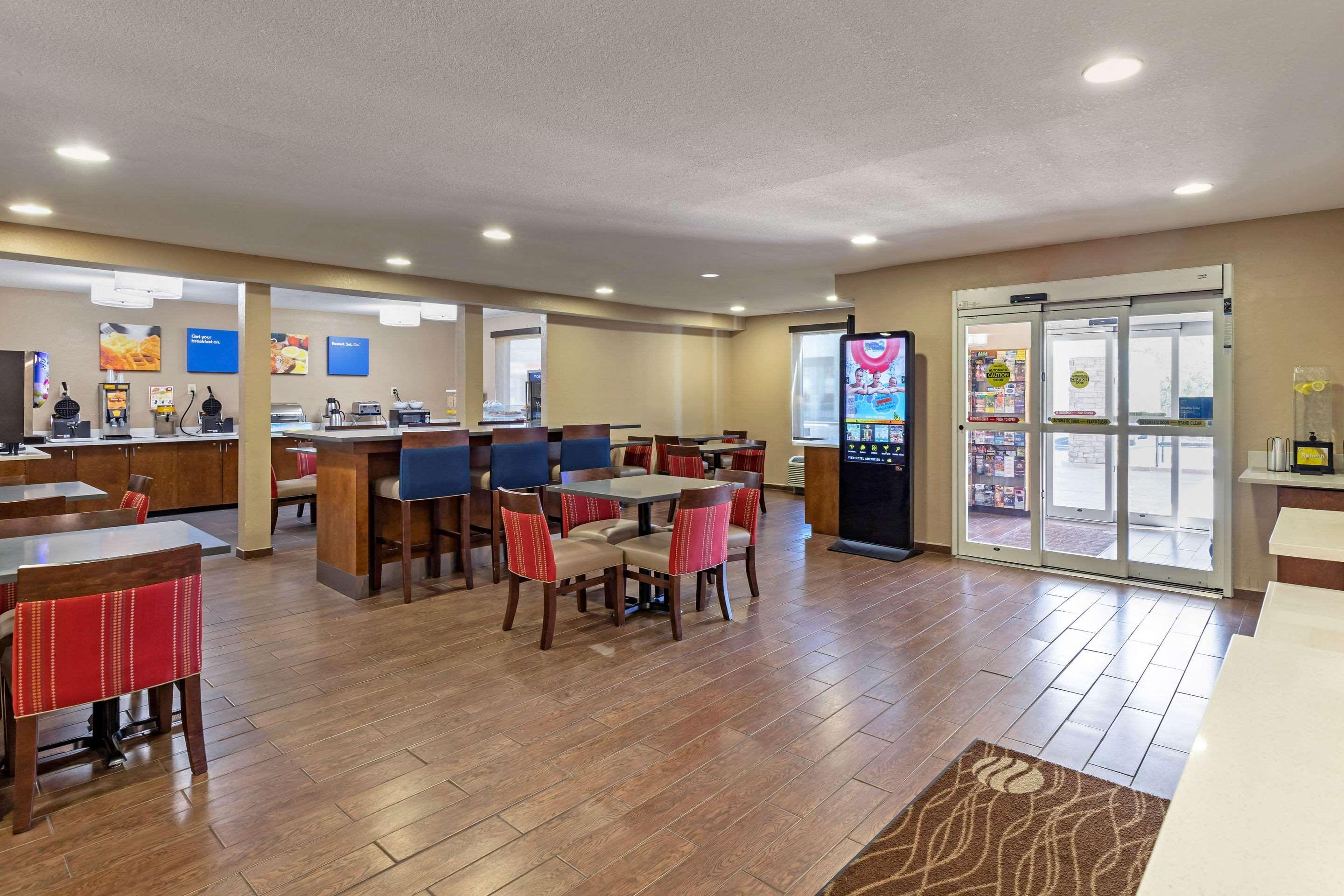 נורת' מירטל ביץ' Comfort Inn N Myrtle Beach Barefoot Landing מראה חיצוני תמונה