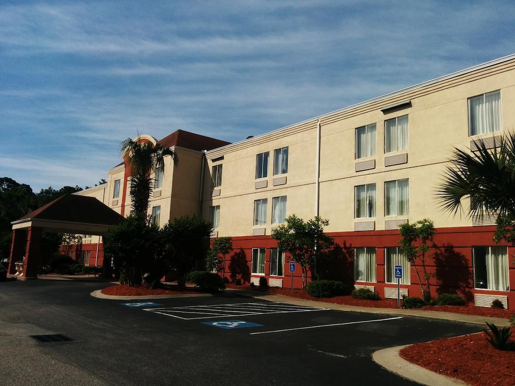 נורת' מירטל ביץ' Comfort Inn N Myrtle Beach Barefoot Landing מראה חיצוני תמונה